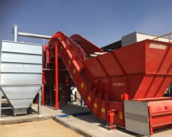 TRASPORTATORE A CATENA TRASPORTATORE A CATENA